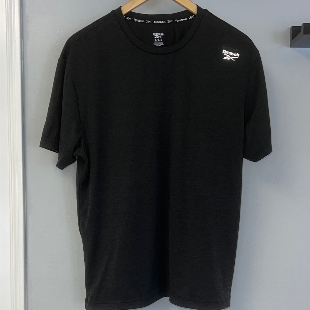 Reebok Men's Classic Black Tee